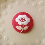刺繍　ヘアゴム　ブローチ　wakka　赤と白