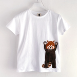 レッサーパンダ柄Tシャツ　手描きで描いた動物柄Tシャツ