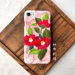 レトロな椿〜和布刺繍 和柄 スマホケース【iPhoneSE3・SE2・8・7共通/現品】