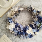 Jolie botanique＜Noël blue＞＊受注制作＊ハーフムーンリース＊冬＊プリザーブドフラワー＊お花＊ギフト＊結婚祝い＊新築祝い＊お誕生日祝い＊クリスマス