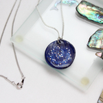 濃青　うずまき模様　ペンダント