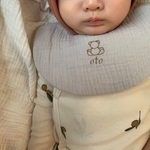 name +くま刺繍入りスタイ