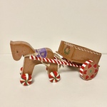 クリスマスの仔馬と荷車　木製品(トールペイント)