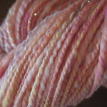 手つむぎ毛糸　ピンク系メリノウール　74g