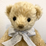 バロック調リボンのテディベア　24cm