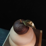 木製鏡餅　桧とウォールナットと真鍮　下段お餅10,5センチ