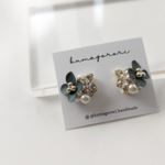 グリーンフラワーイヤリング　ピアス　ブライダルアクセサリー　ウェディング　結婚式　カラードレス