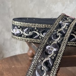 [実物のお色味と違う場合があります] インド刺繍リボン　花　インド刺繍　スパンコール　刺繍リボン　リボン　りぼん　※10月8日よりゆうパケットにて発送