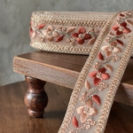 実物のお色味と違う場合があります] インド刺繍リボン　花　インド刺繍　スパンコール　刺繍リボン　リボン　りぼん　※10月8日よりゆうパケットにて発送