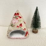 むむちゃん専用💓ハムスターのあったかテント⛺いちごとリボン柄　ベージュ