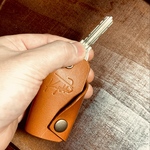 秒で出せるキーケース（キャメル）コンパクトサイズで使いやすい
