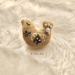 クリスマスの鳥さん🎄ビーズ刺繍ブローチ
