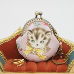 受注製作「little  kittens パープル・口金5センチ」のがま口バッグチャーム