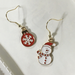 可愛い雪だるま　アシンメトリー ピアス
