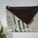 送料無料！英字新聞のポーチ　Ｍサイズ