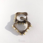 トゲトゲ！イヤーカフdinosaur claw（gray）