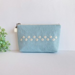 手刺繍まちありポーチ（水色）