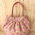 K様ご予約品＊送料込み＊かぎ編み模様のふんわりギャザーバッグ（ピンク）