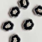 ◉LAST1点◉【2pcs black #ls】フラワー刺繍カボション/刺繍/可愛い／ビーズ/ビーズカボション