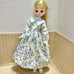 リカちゃん　とんがり衿ワンピース　水色