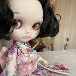 ローズガーデン☆水彩画のようなお着物☆ブライス　アウトフィット☆着物☆水彩画　ローズ柄☆ネオブライス☆1/6ドール着物☆ファー襟巻＆ファー鞄付き