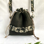 ☆専用☆  リバティ使用　ハンドメイド　フリル　ヌビ　巾着ショルダーバッグ