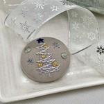 クリスマスツリー　刺繍ブローチ　絹糸と金糸の日本刺繍