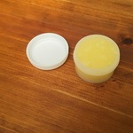 送料無料、メンテナンス用蜜蝋ワックス　６０ｍｌ