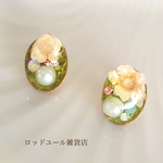 お花とグリーンパールの春の蜜ピアス