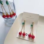 大人可愛い赤パールのさくらんぼピアス