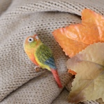 ブローチ)ウロコインコ_パイナップル2_ちっちゃリアルシリーズ