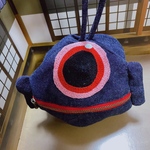 手刺繍のデニム1つ目妖怪ポーチ