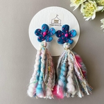 カラフルドットの立体刺繍のタッセルピアス(イヤリング)