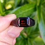ガーネット　オクタゴンカット 印台 ブラックメッキ シルバーSV925リング
