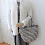 SALE!＊送料無料＊ノルディック柄の大きなマチ付きトート