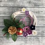 お正月　白いリース　濃紺・白・淡紫