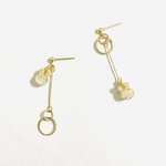 かすみ草うさぎのアシンメトリーピアス・イヤリング【プチ】