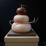 木製鏡餅　大　下段お餅１２センチ　全高１６センチ　紙箱入り