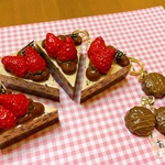 苺チョコショートケーキH