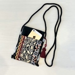 BLACK × elegant 刺繍リボンのスマホポシェット/スマホポーチ スマホショルダー　