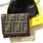 今だけ値下げVINTAGE antique FENDI  三つ折財布　ミニ財布　タグ　レザー　革シンプル　セリーヌ　ブランド　ヴィンテージ  VINTAGE メンズ　レディース　美品　ロゴ