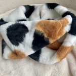 もふもふ三毛猫のスヌード