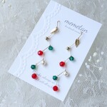 クリスマスカラーのゆらゆらピアス/イヤリング