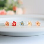 小さな小さなお花のピアス/イヤリング