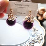 パールとファーボール イヤリング/ピアス(パープル)