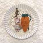 うさちゃんキーホルダーと人参巾着set🐰🥕
