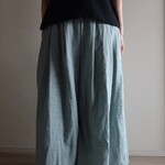 「ナチュラルブルー」ダブルガーゼ生地のタック入りガウチョパンツ