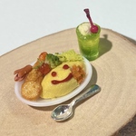 再販☆ミニチュアフード☆お子様オムライスとメロンソーダ♪