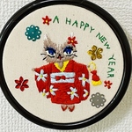 刺繍枠飾り　A HAPPY NEW YEAR 赤い着物