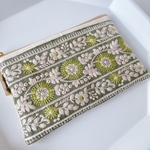  【中】インド刺繍のファスナーポーチ・